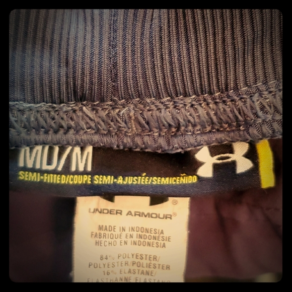 Under armour jogging/hiking pants (SOLD) - Picture 4 of 7